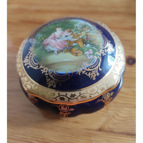 Vintage Imperil Limoges Porcelain Trinket Box  Made in France 22K gilded 3 3/4" - Picture 1 of 13